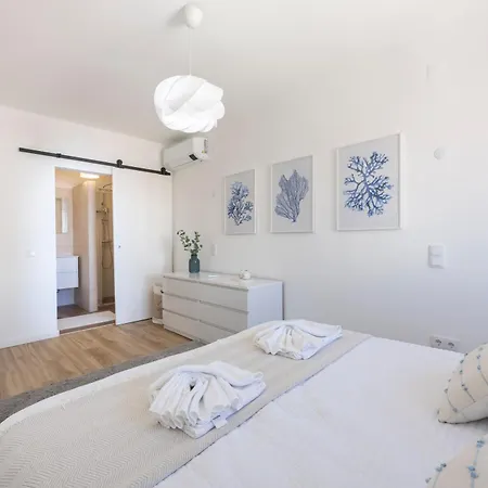 Apartment T2 Modern Waterfront - *