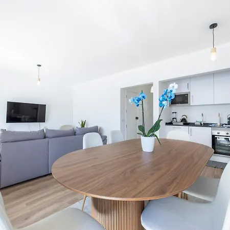 Apartment T2 Modern Waterfront -