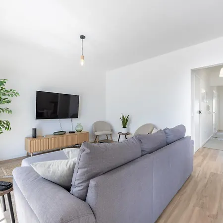 T2 Modern Waterfront - Apartment
