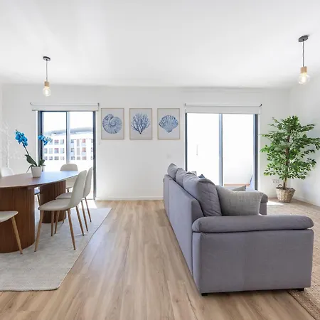 T2 Modern Waterfront -