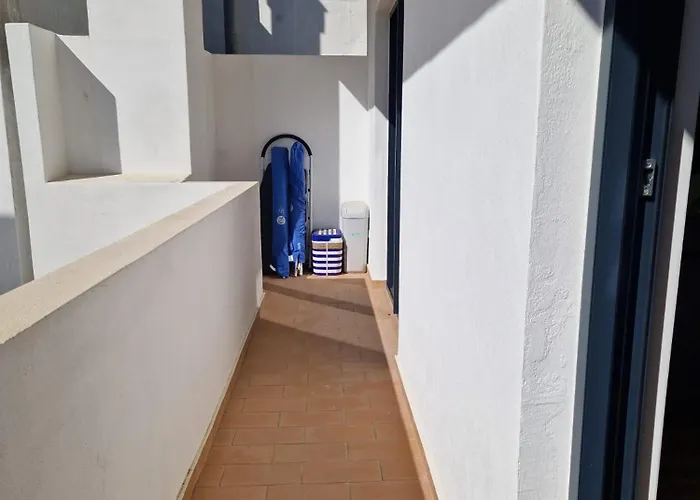 T2 Modern Waterfront - Portimao Apartment